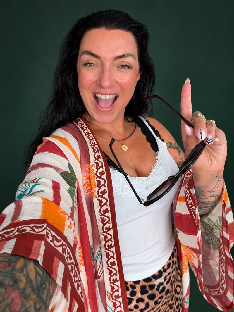 Sabrina Fischäß lachend im Kimono